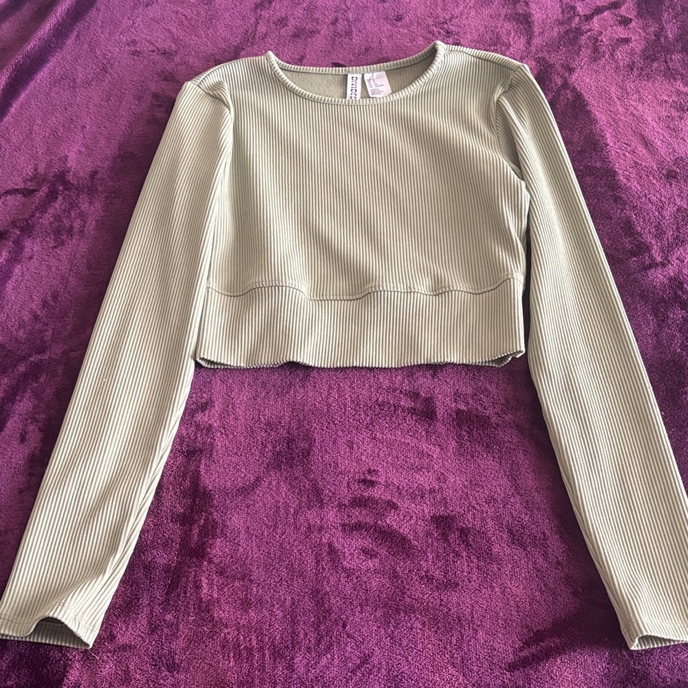 Divided Ribbed Long-Sleeve Crop Top - Sage Green